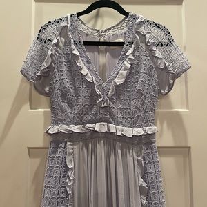 Beautiful spring lilac dress by Jetset Diaries. Size 8.
